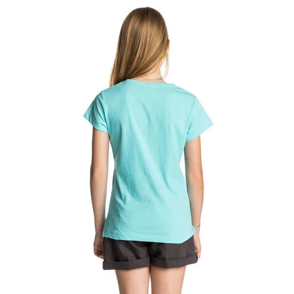 Dievčenské tričko Rip Curl Mama Candy Short Sleeve Rip curl tričko s krátkym rukávom Mama Candy Short Sleeve je produkt, ktorý patrí do kategórie tričiek v rámci detského oblečenia v našom obchode. Vpredu na prsiach pestrofarebná potlač s nápisom loga značky,